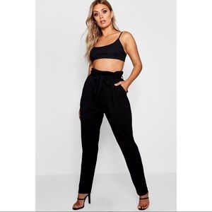 NWT Boohoo Plus Paperbag Tapered Pants size US 14